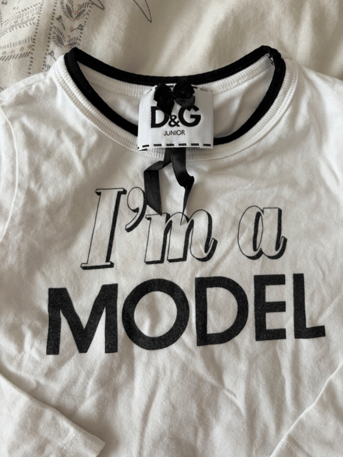 Blusa branca de manga comprida com estampa. - photo 3