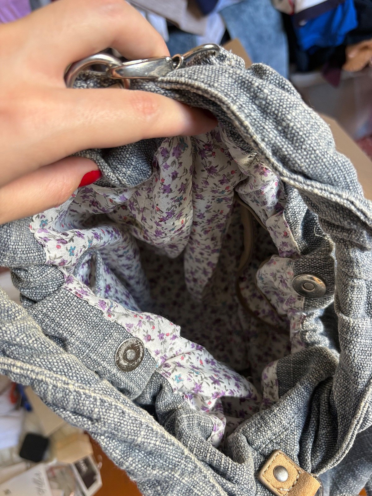 Borsa a mano in lino grigio con un fiore - photo 4