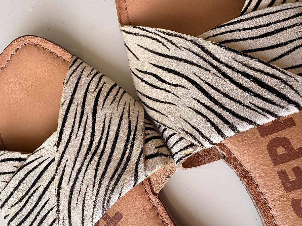 Gioseppo zebra print sandals - photo 2