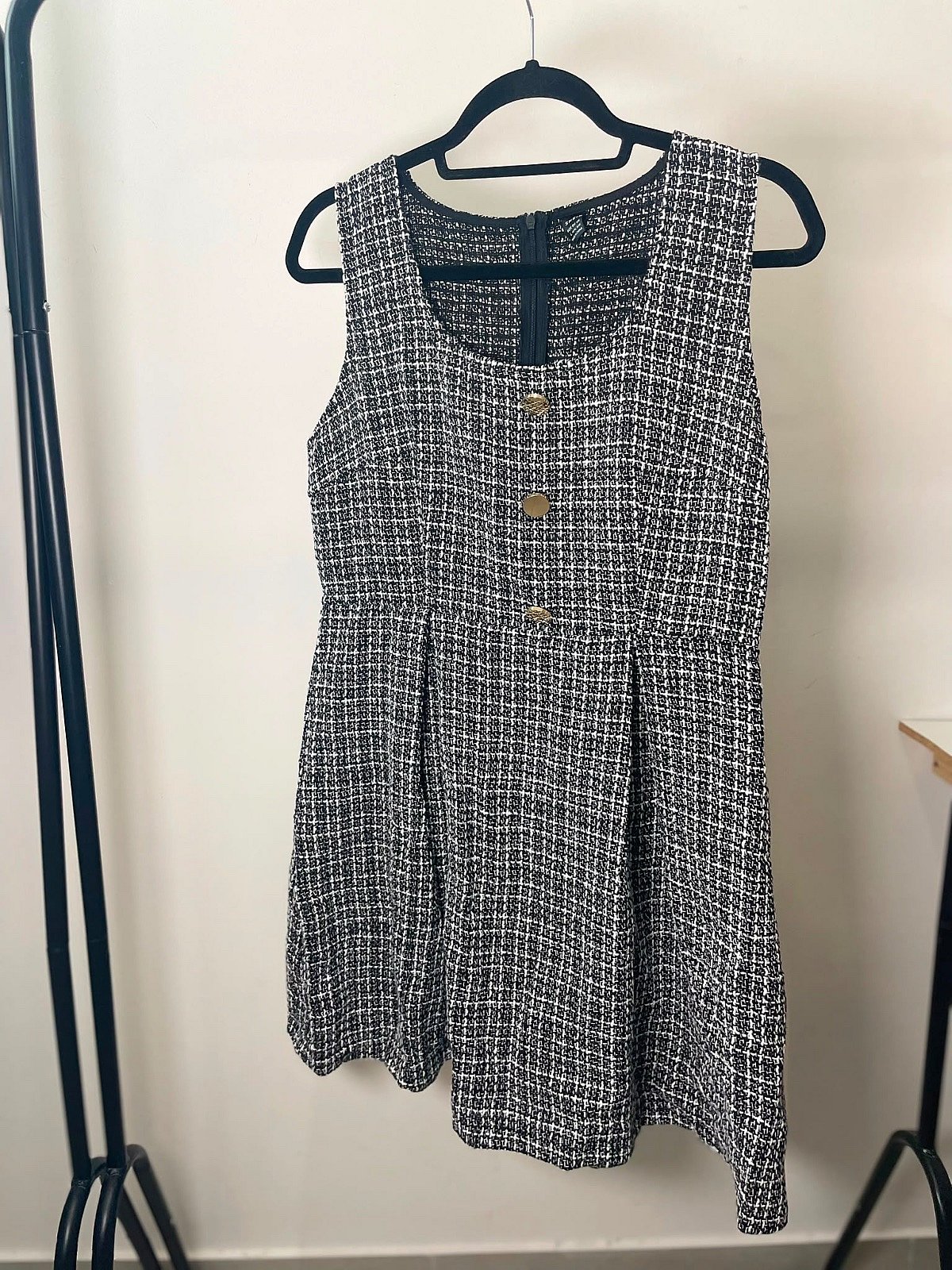 Vestido de tweed con botones - photo 4