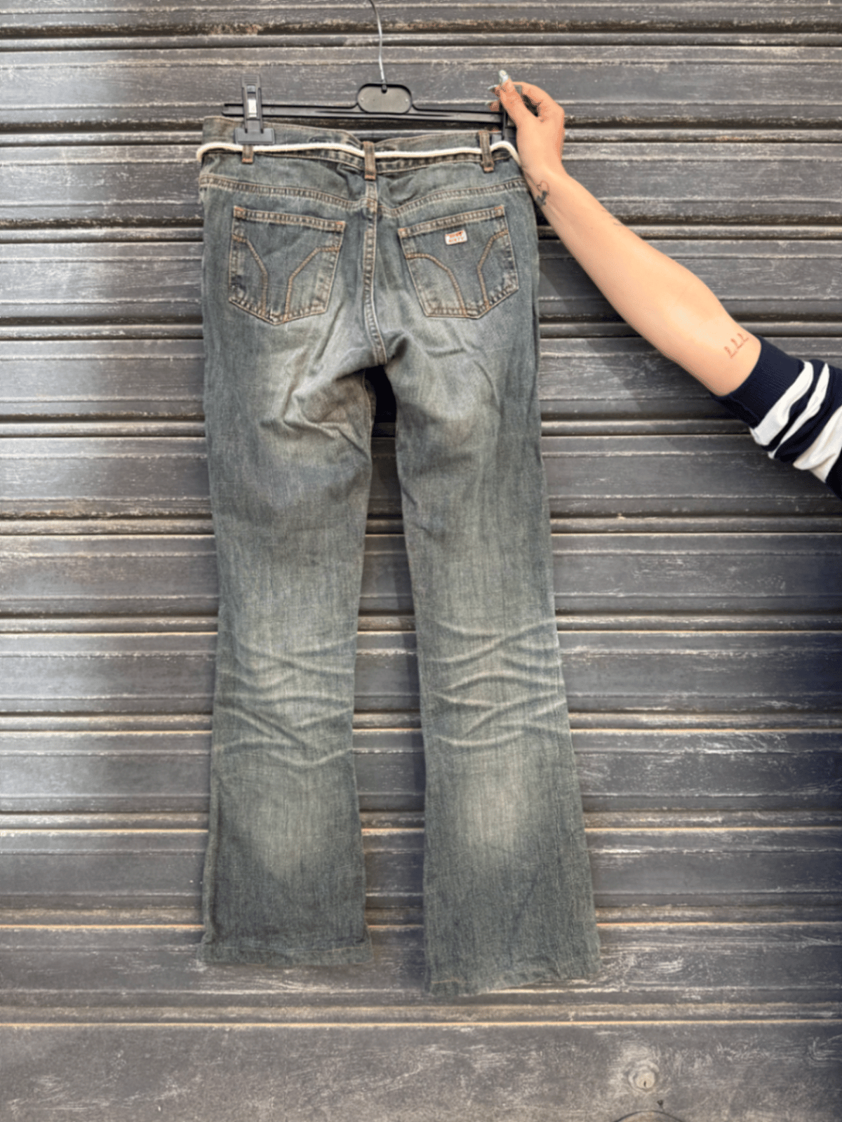Jeans Blu Flare ta' Miss Sixty - photo 2