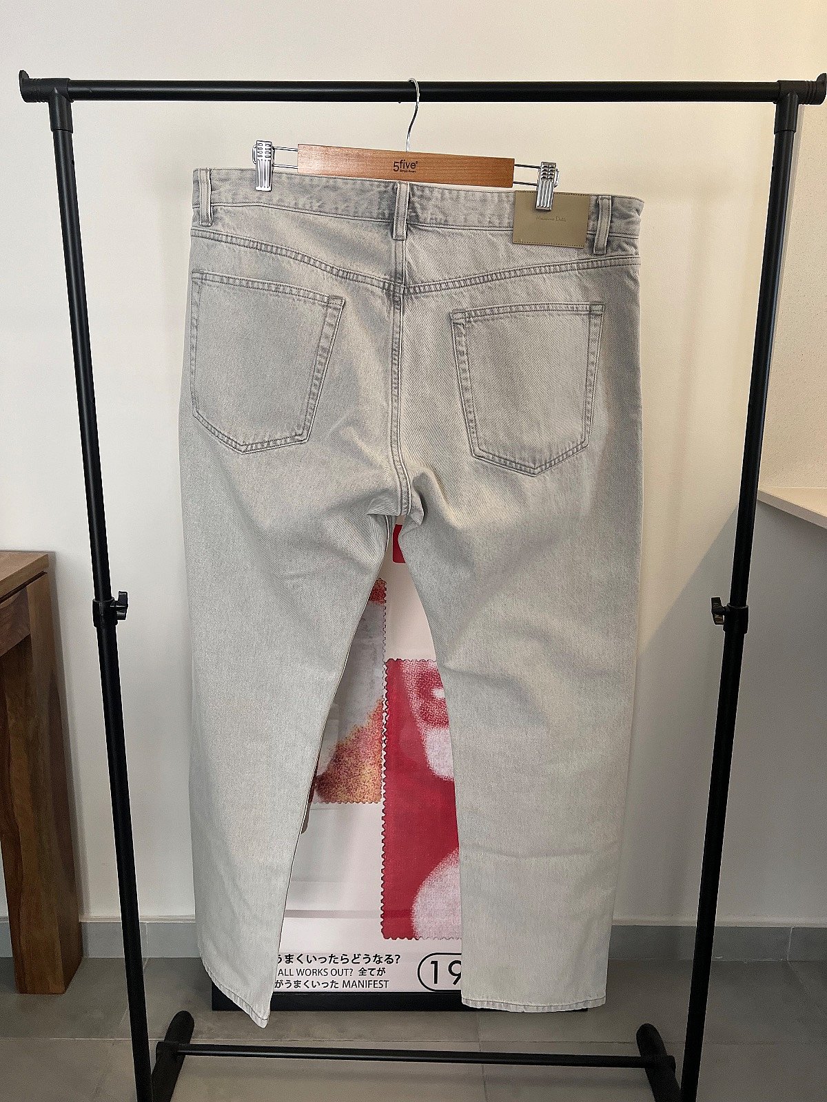 Massimo Dutti – Vaqueros de corte relajado | Gris claro | Talla EUR 46 / SIN USAR - photo 2