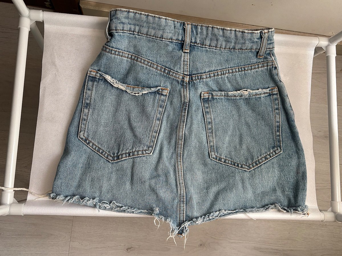 Dbielet tad-Denim b'Ħasil Ċar Imkisser - photo 2