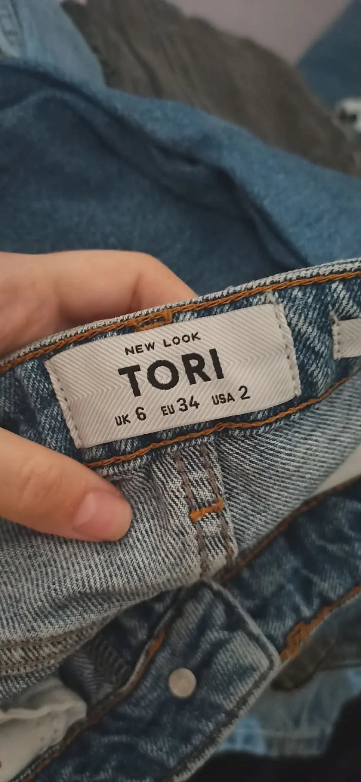 Jeans Tori Mom ta' New Look bi Strixxi Ħomor, Bojod u Blu (UK6, EU34) - photo 3
