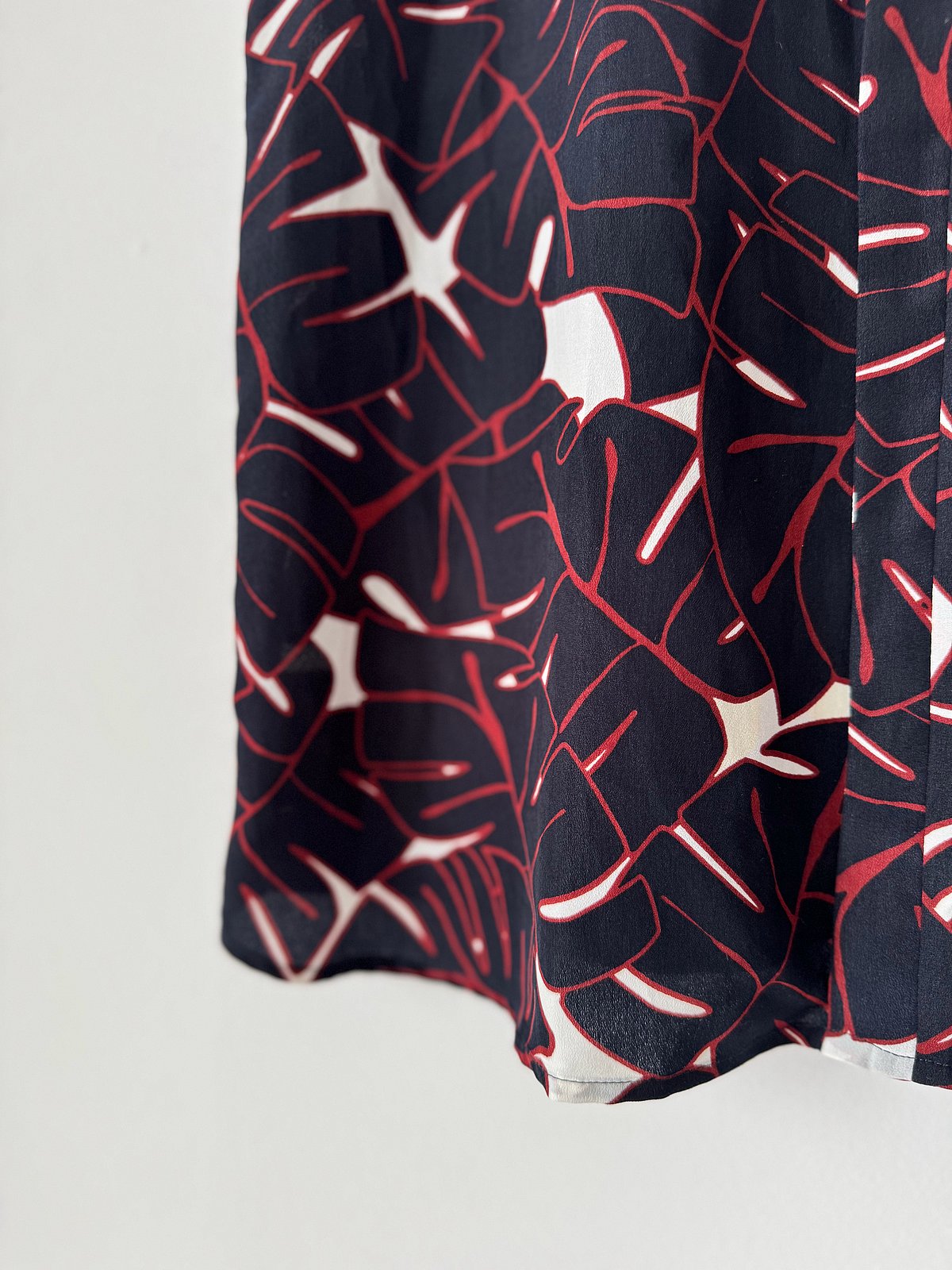 Patterned Sleeveless Blouse Top - photo 2