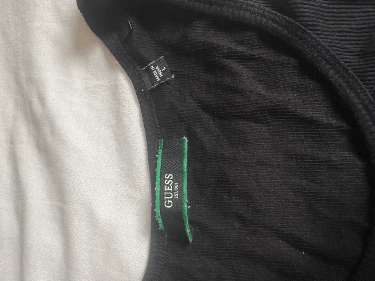 Top tat-Tank bil-Logo Guess - photo 5