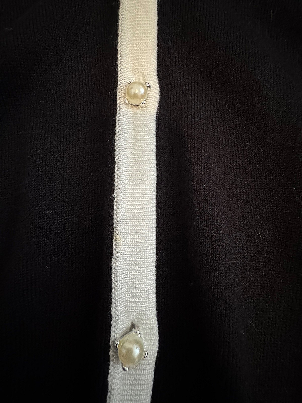 Cardigan Camomilla Iswed b'Trim Kuntrast - perla waħda nieqsa! - photo 4