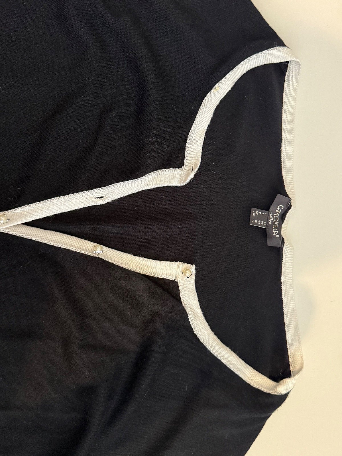 Cardigan Camomilla Iswed b'Trim Kuntrast - perla waħda nieqsa! - photo 6