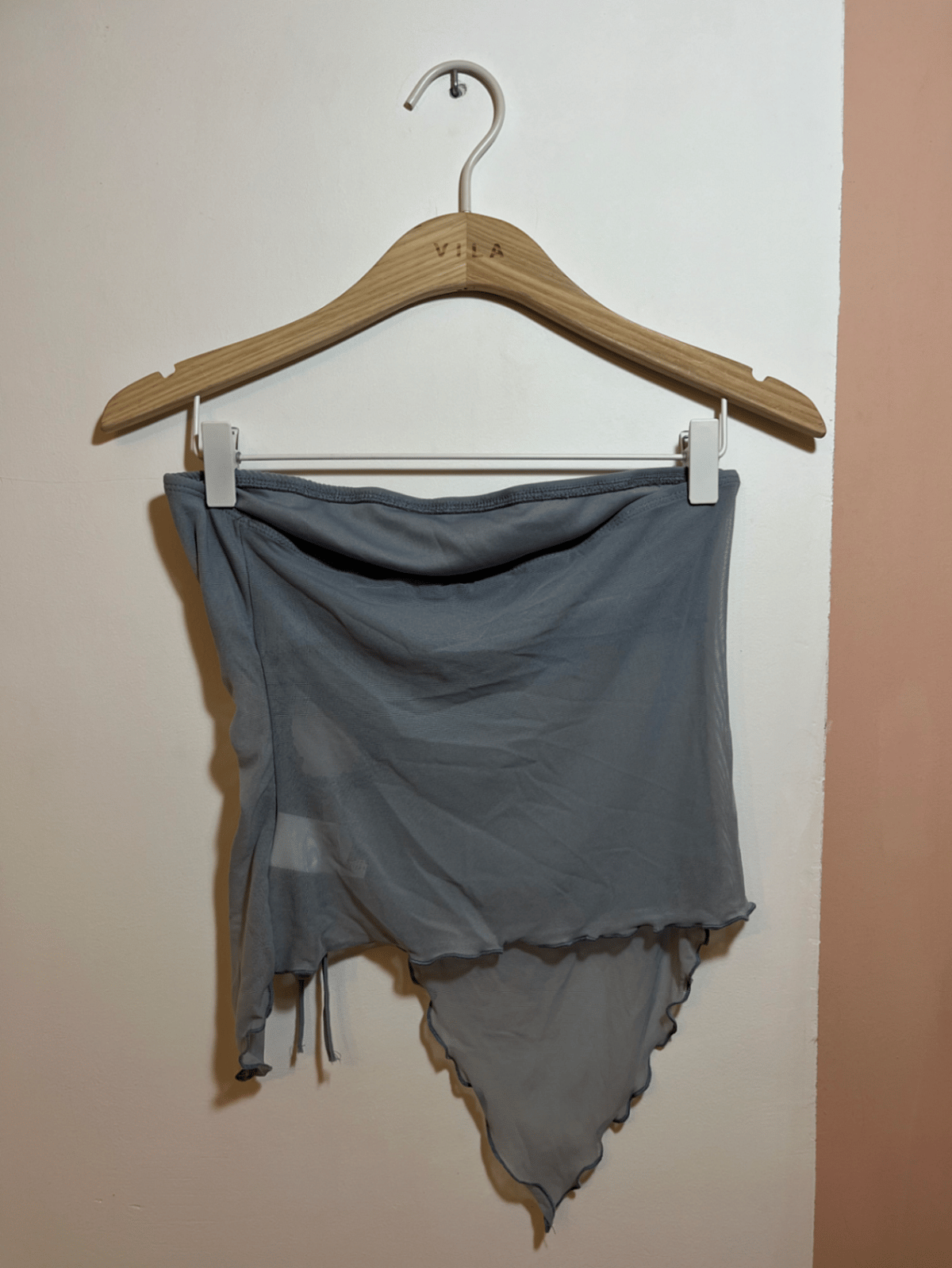 Top bandeau con fruncidos y cordón de Shein - photo 2