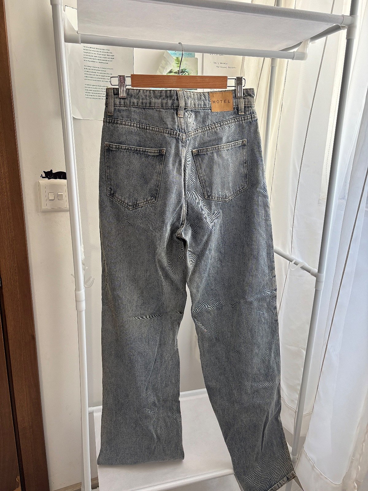 Jeans tad-Denim Motel b'Saqajn Dritti - photo 2
