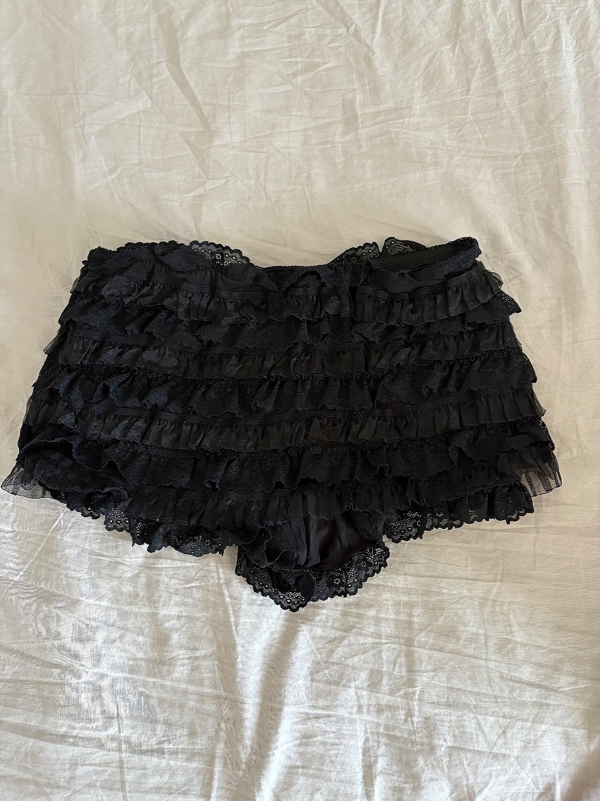 Black Ruffled Lace Shorts - photo 2