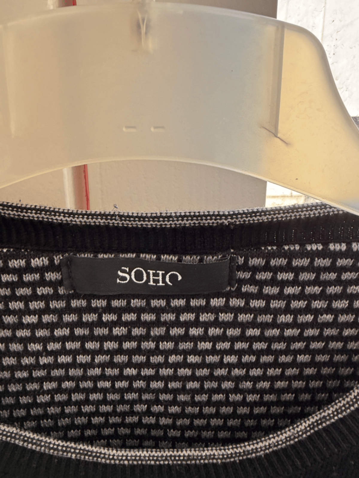 Maglione girocollo nero SOHO - photo 2