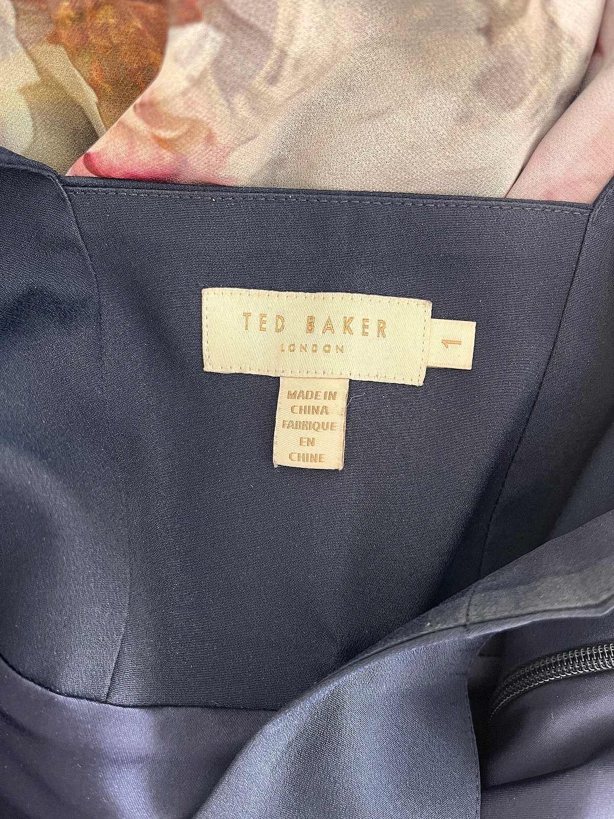 Ilbies bla kmiem b'disinn floreali ta' Ted Baker - photo 7