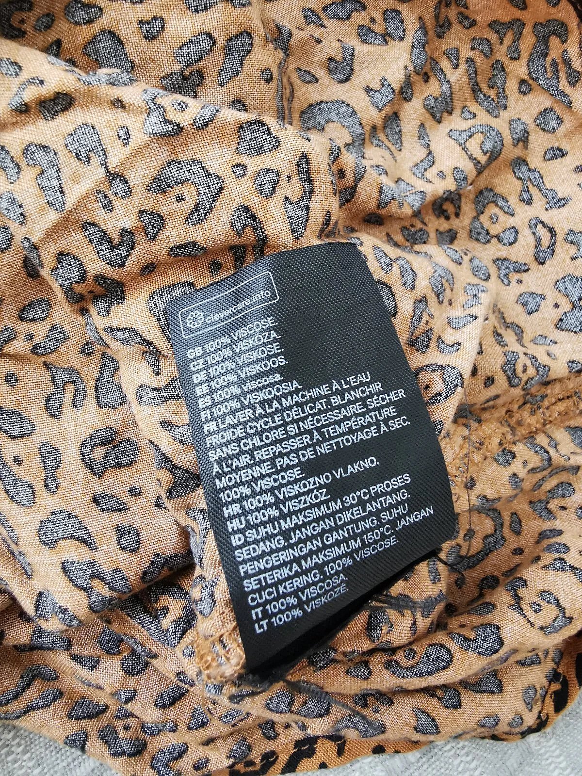 Top Crop bi Stampa ta' Leopard ta' H&M. 100% Viscose. - photo 4