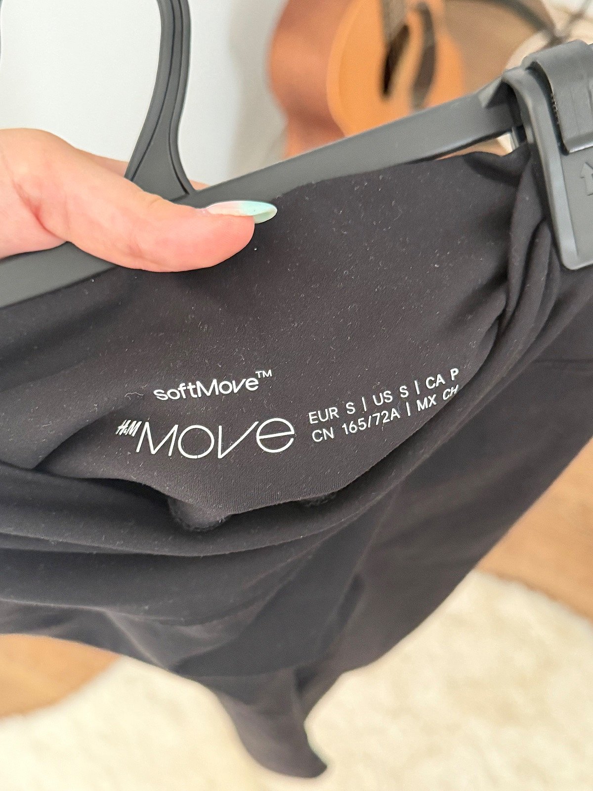 Leggings capri negros de la colección Move de H&M - photo 3
