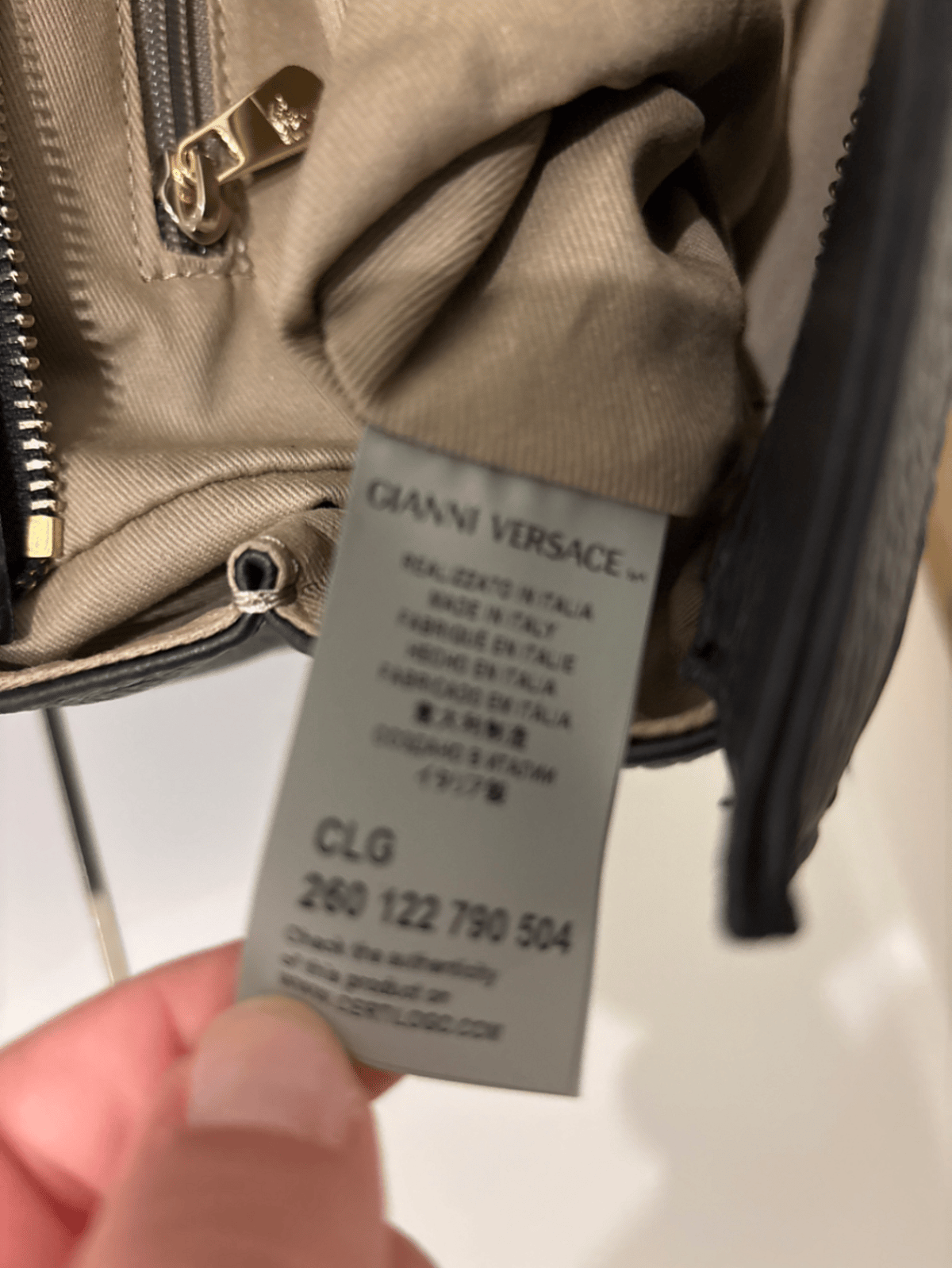 Bolso negro de la colección Versace - photo 4