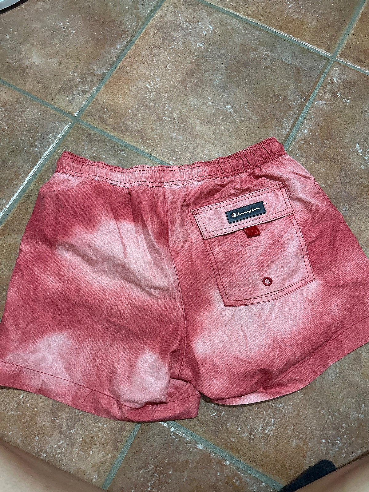 Xorts tal-Għawm Champion Red Tie-Dye - photo 2