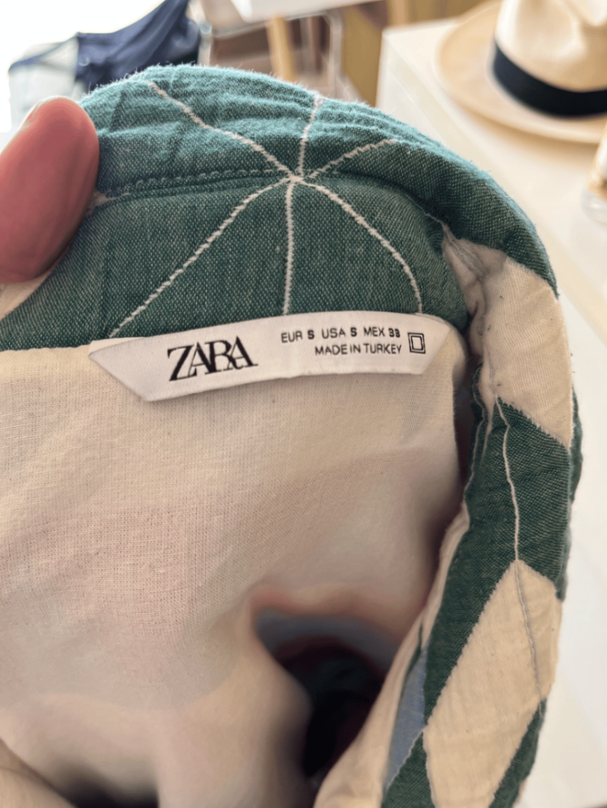 Chaqueta acolchada con estampado arlequín de ZARA - photo 3