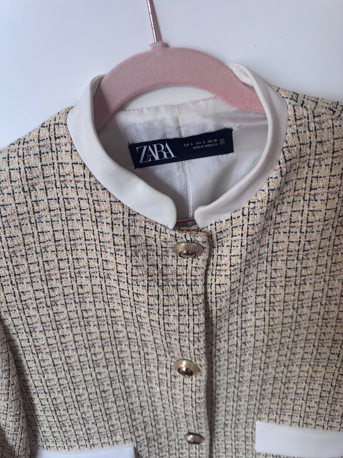 Chaqueta de tweed con botones de Zara - photo 4