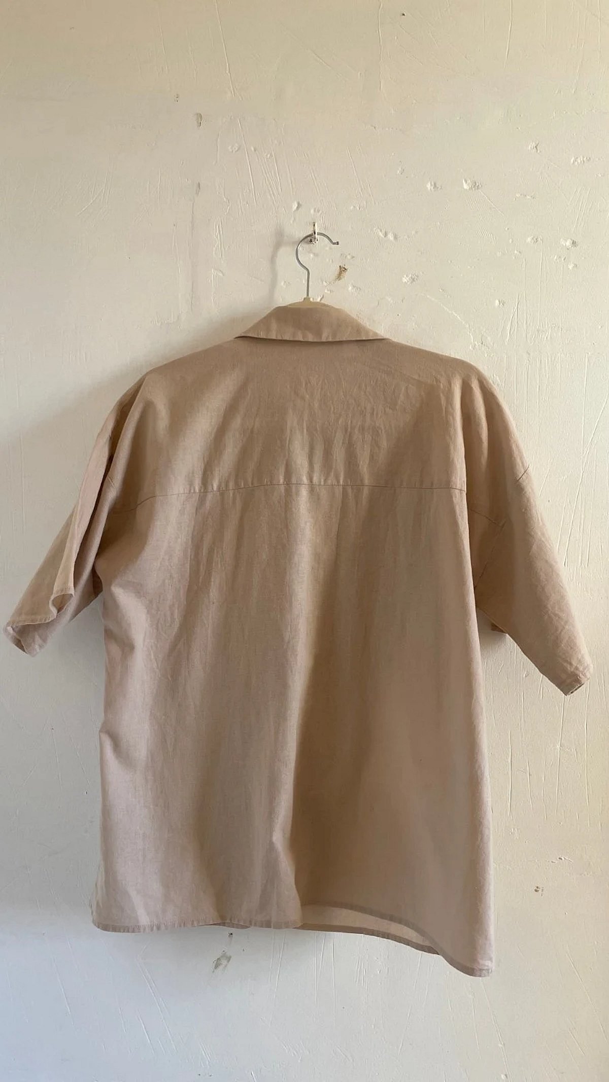 Camicia in lino beige con bottoni e maniche corte - photo 2