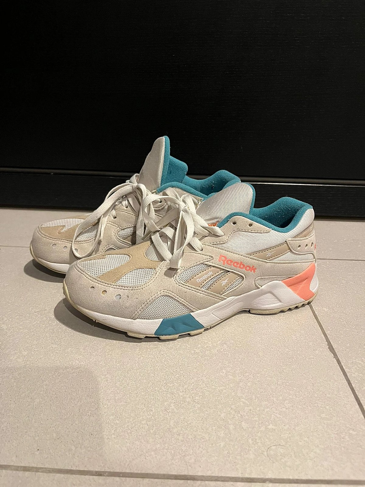 Ténis Reebok em creme e azul-petróleo - photo 5