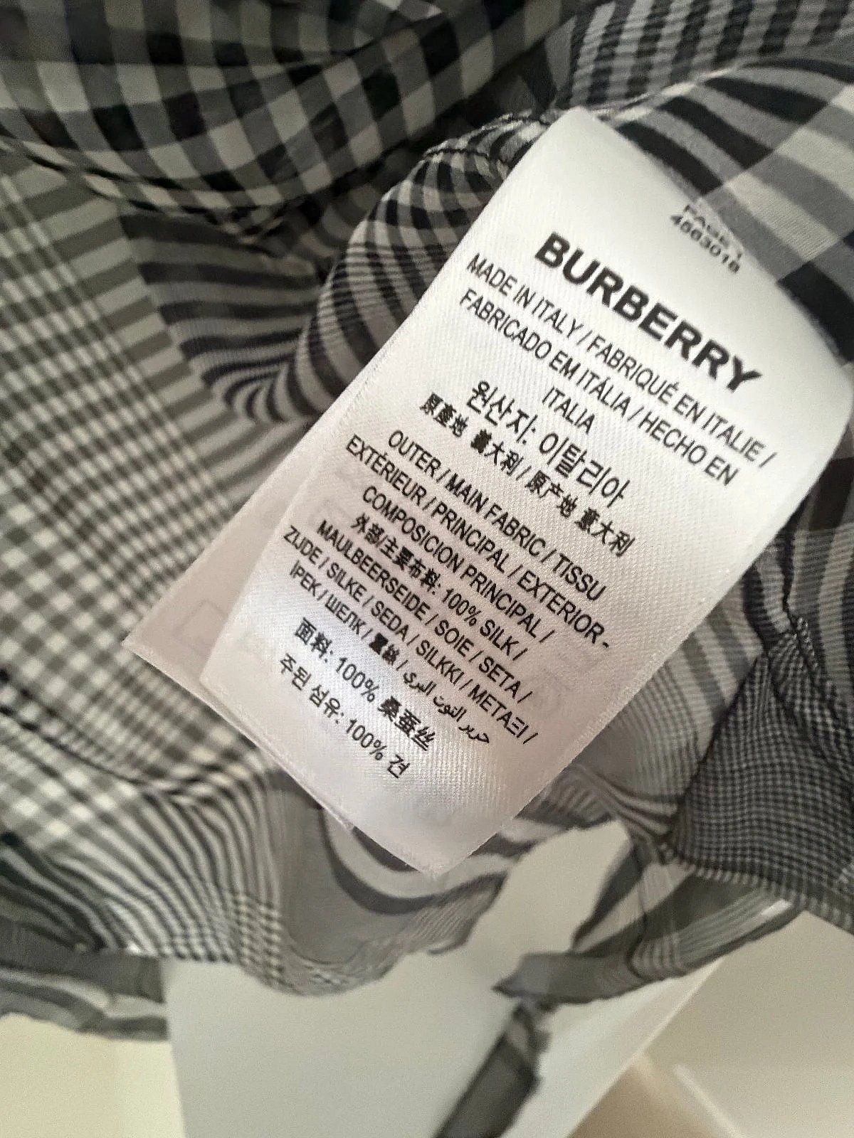 Qmis Burberry London England 100% Silk Check – Magħmul fl-Italja – Daqs S (M ok) - photo 3