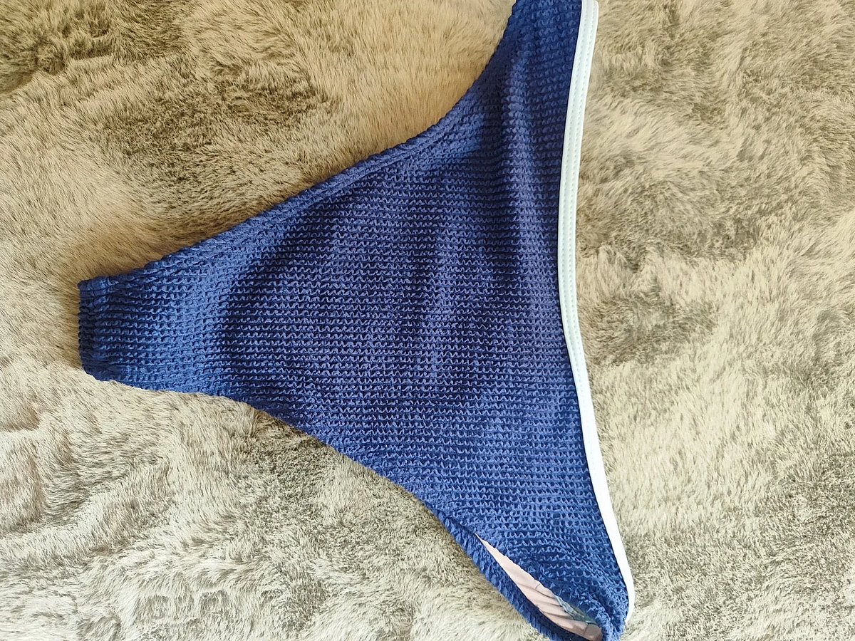 Qliezet tal-bikini blu - photo 3