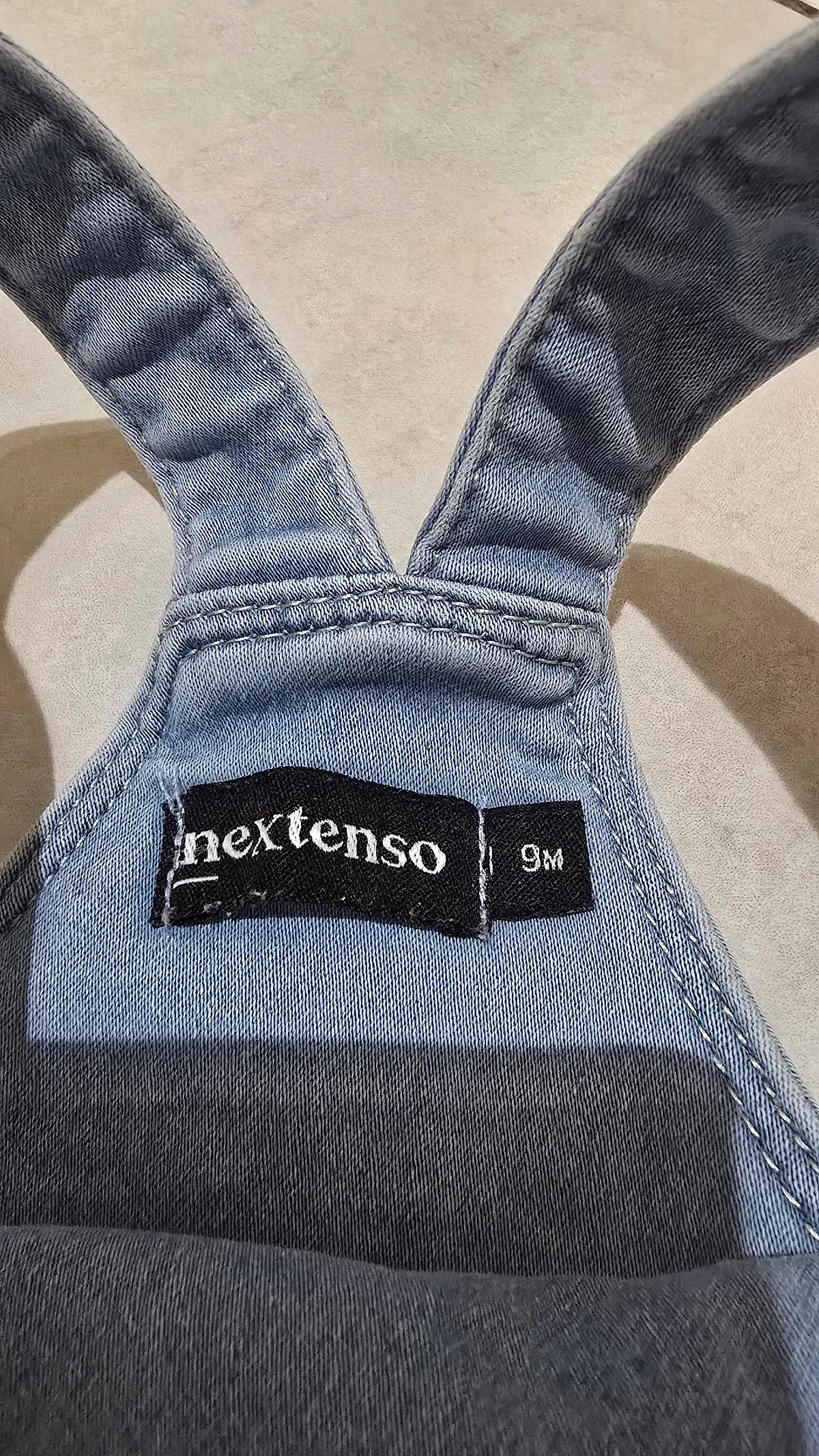 Ilbies Pinafore tad-Denim Irrakkmat bil-Fjuri - photo 3