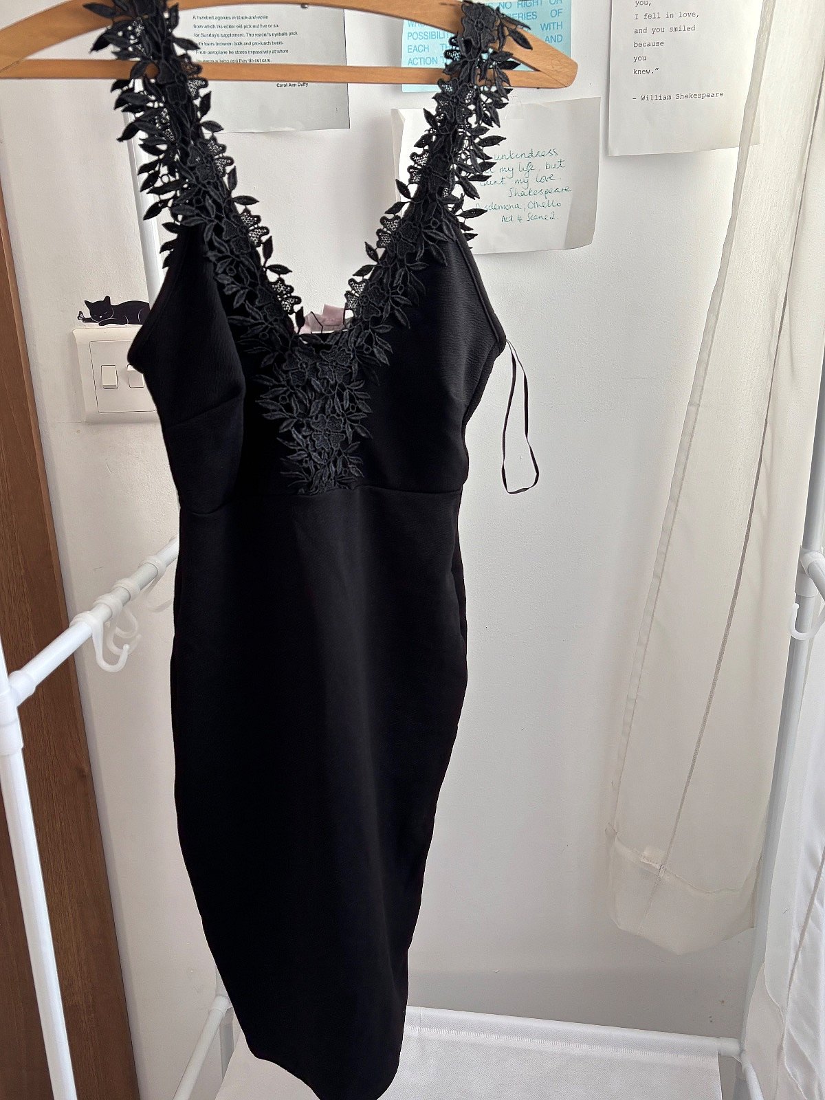 Vestido negro de Miss Selfridge para tallas pequeñas - photo 2