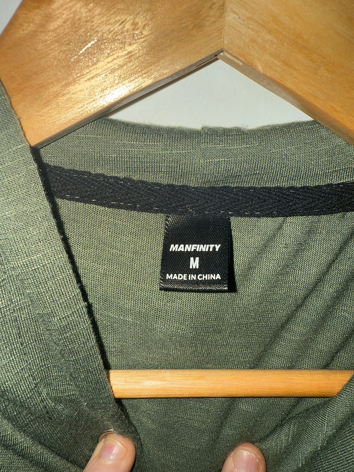 Sudadera con capucha verde de manga corta Manfinity - photo 4