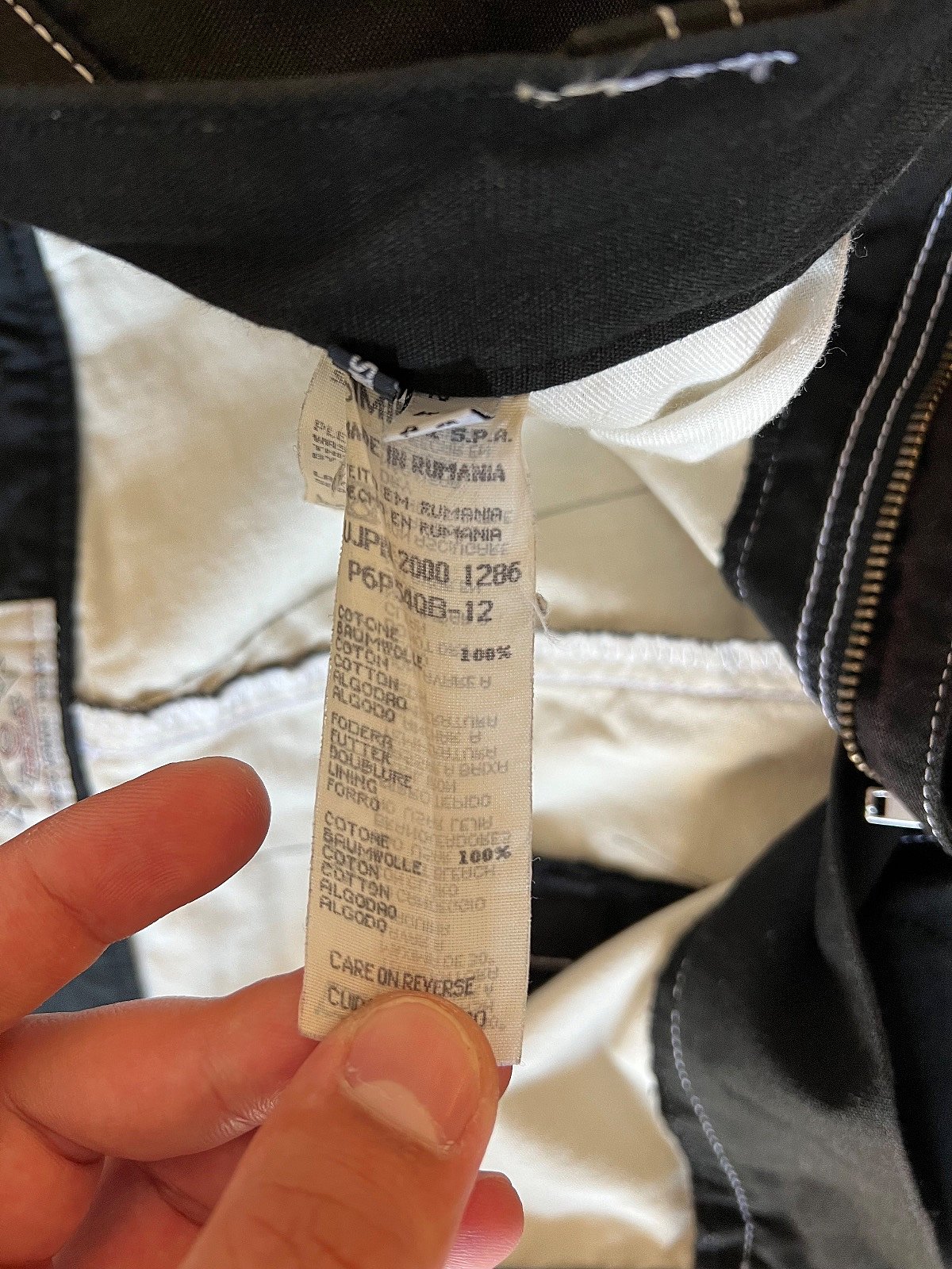 Jeans Armani – Pantaloni cargo | Nero | Cuciture a contrasto bianche | Taglia 36 - photo 6