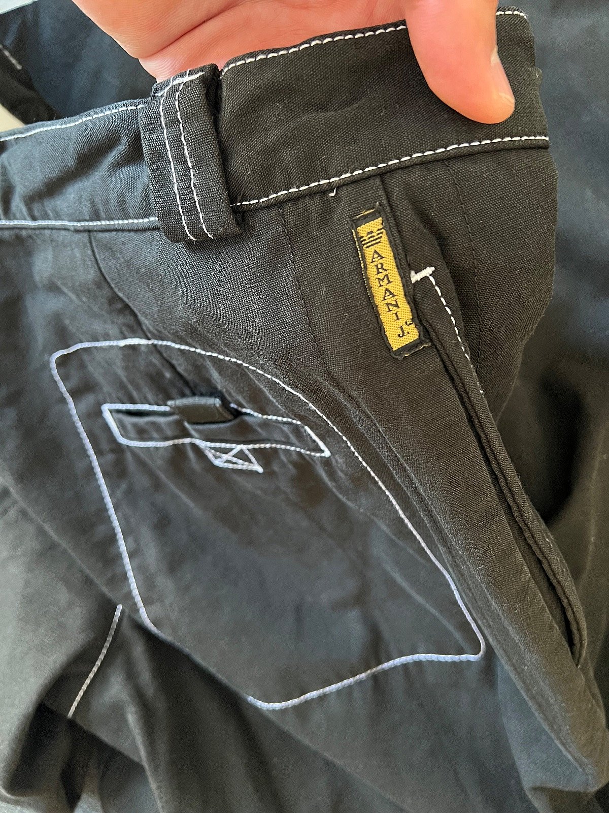 Jeans Armani – Pantaloni cargo | Nero | Cuciture a contrasto bianche | Taglia 36 - photo 3