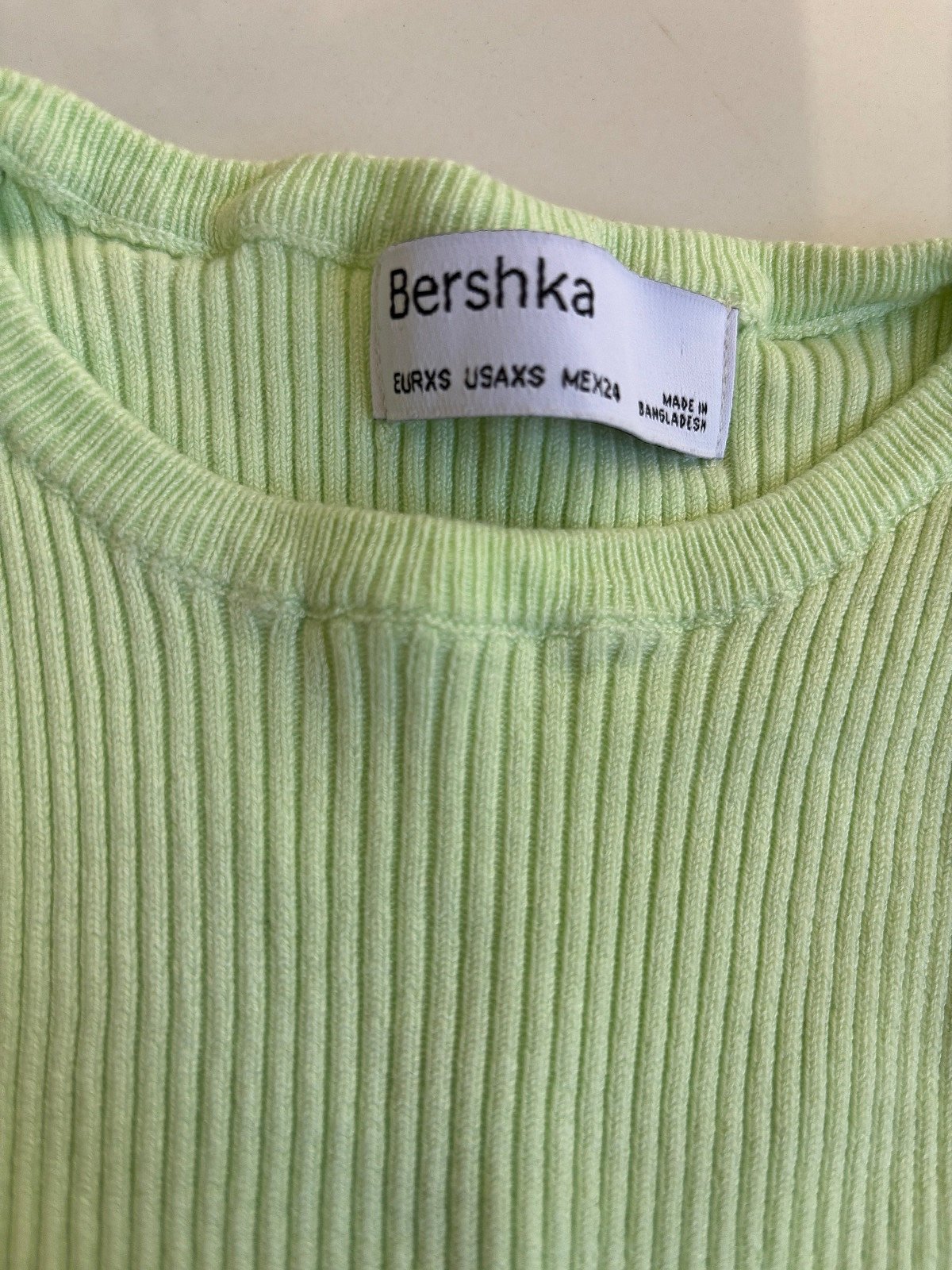 Top a maniche corte a coste di Bershka - photo 2