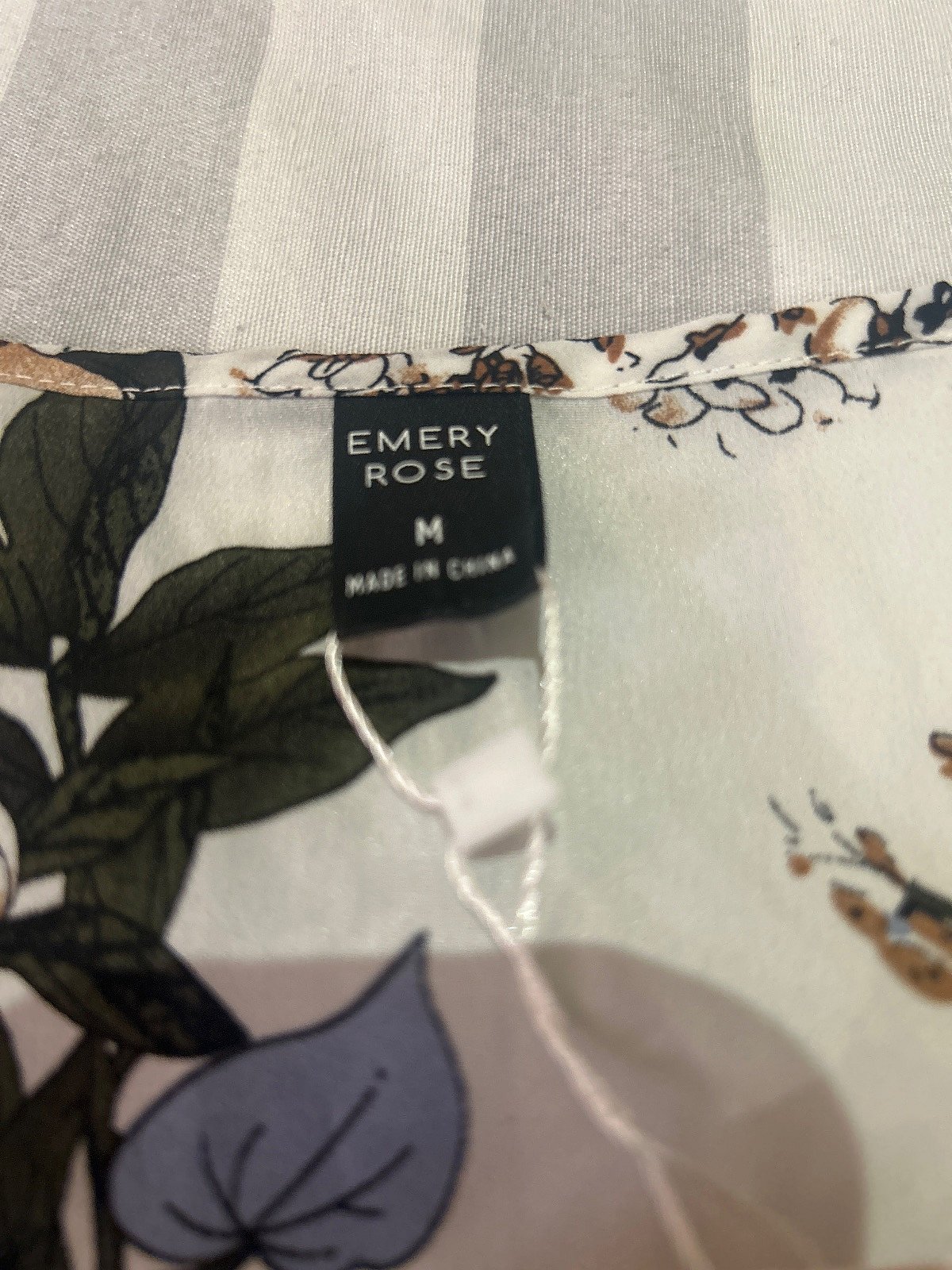 Emery Rose Floral Blouse - photo 2