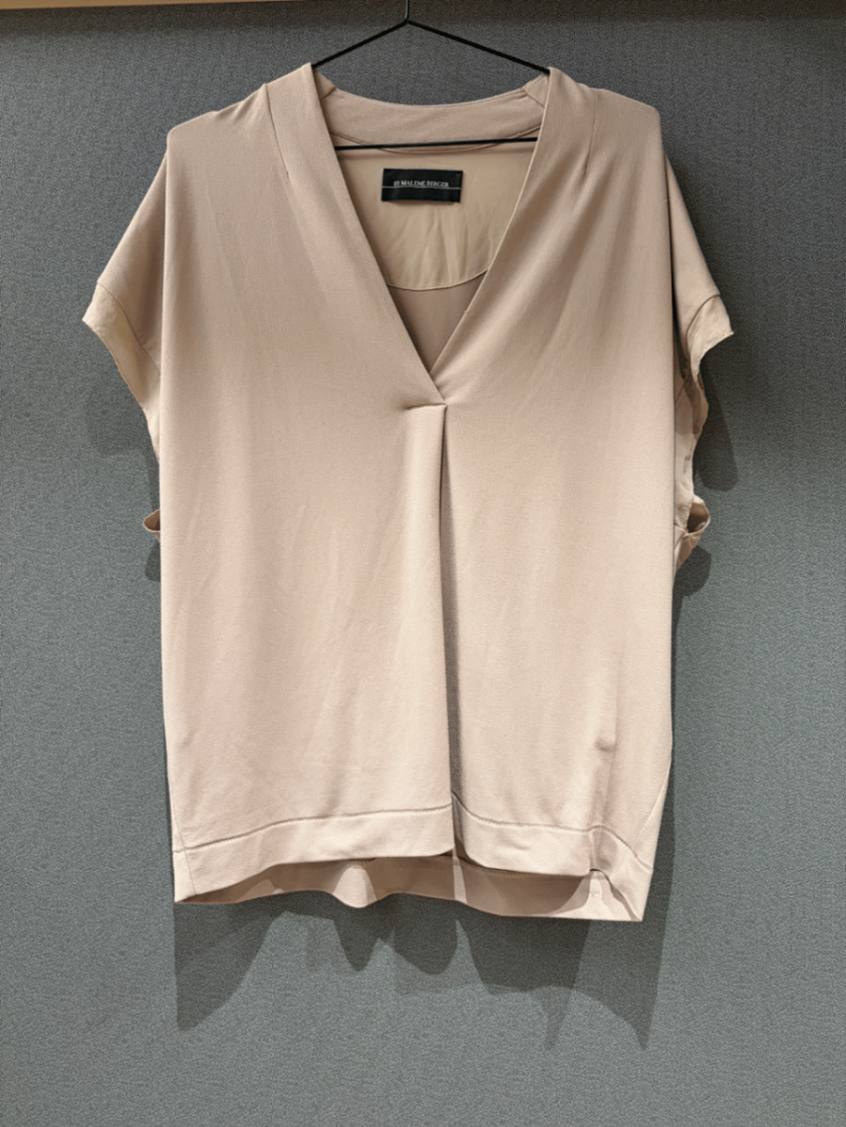 Top con scollo a V di Malene Birger - photo 2