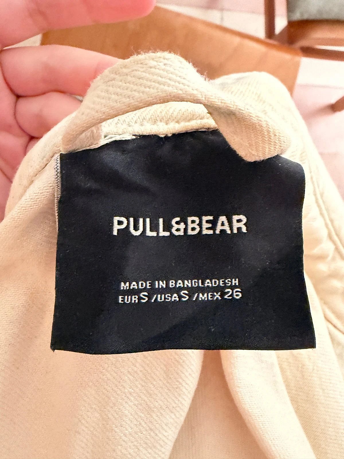 Ġakketta tal-Qmis Beige Kbira ta' Pull&Bear - photo 7