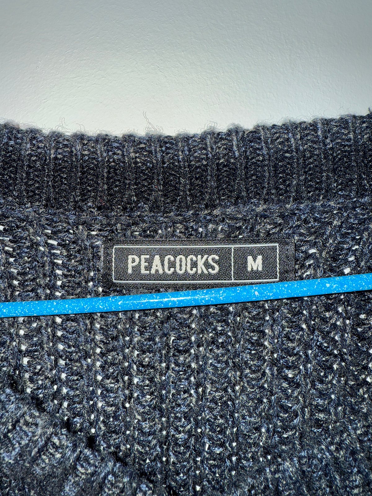 Jersey de punto gris carbón con estampado de pavos reales - photo 4