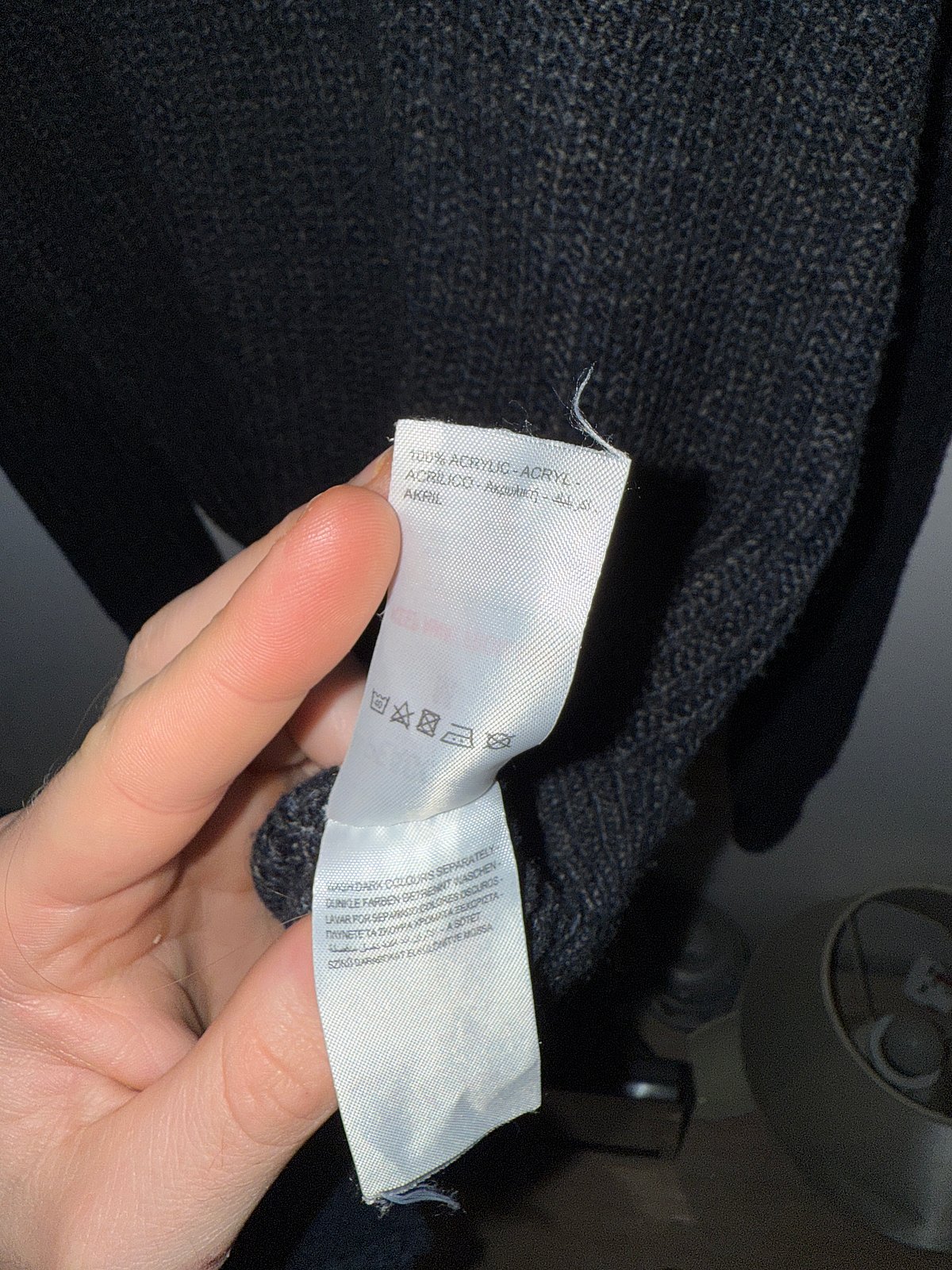 Jersey de punto gris carbón con estampado de pavos reales - photo 3