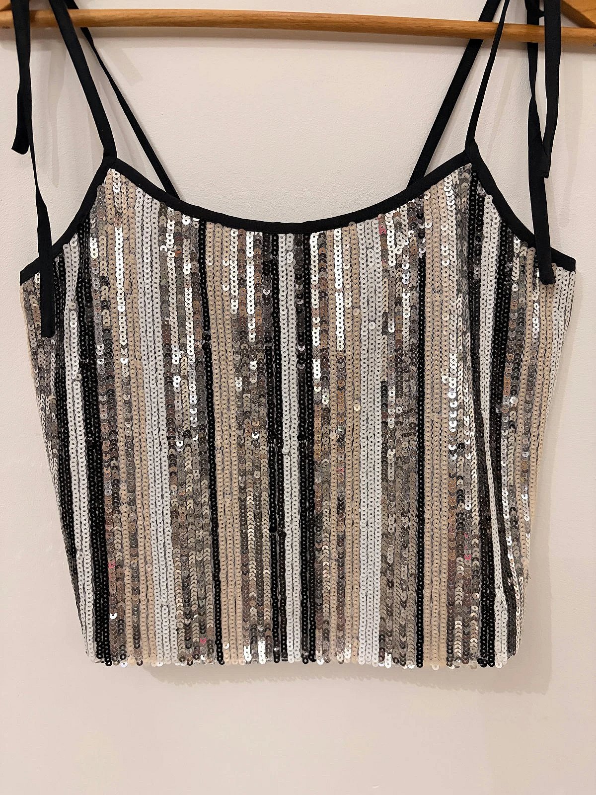 Top Eleganti bil-Sequins - photo 2