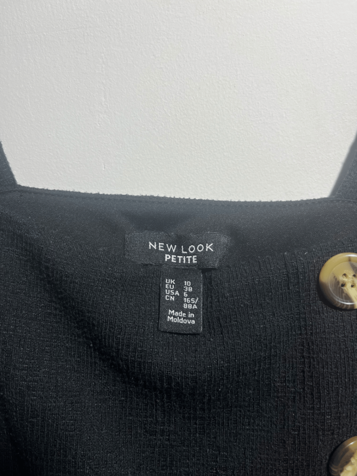 Dettalji tal-Buttuni tal-Libsa Iswed Pinafore - photo 3