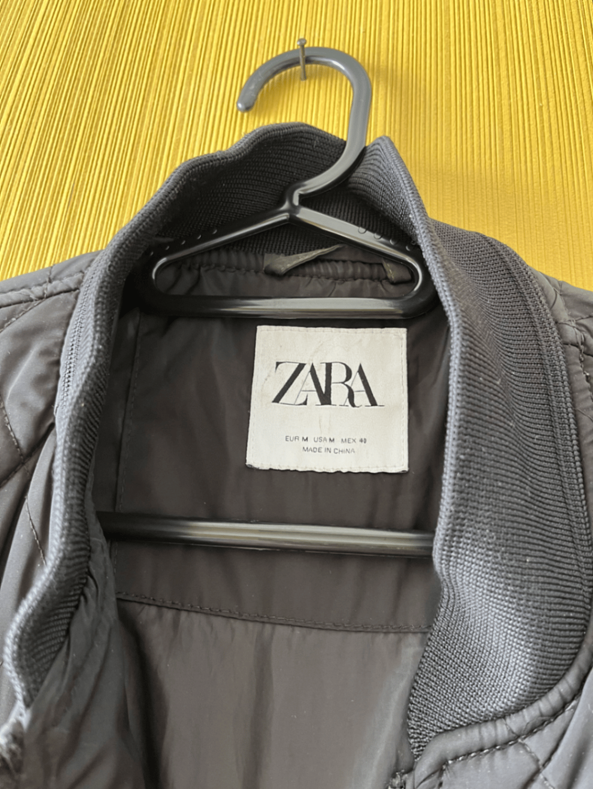 Chaqueta bomber acolchada negra - photo 2
