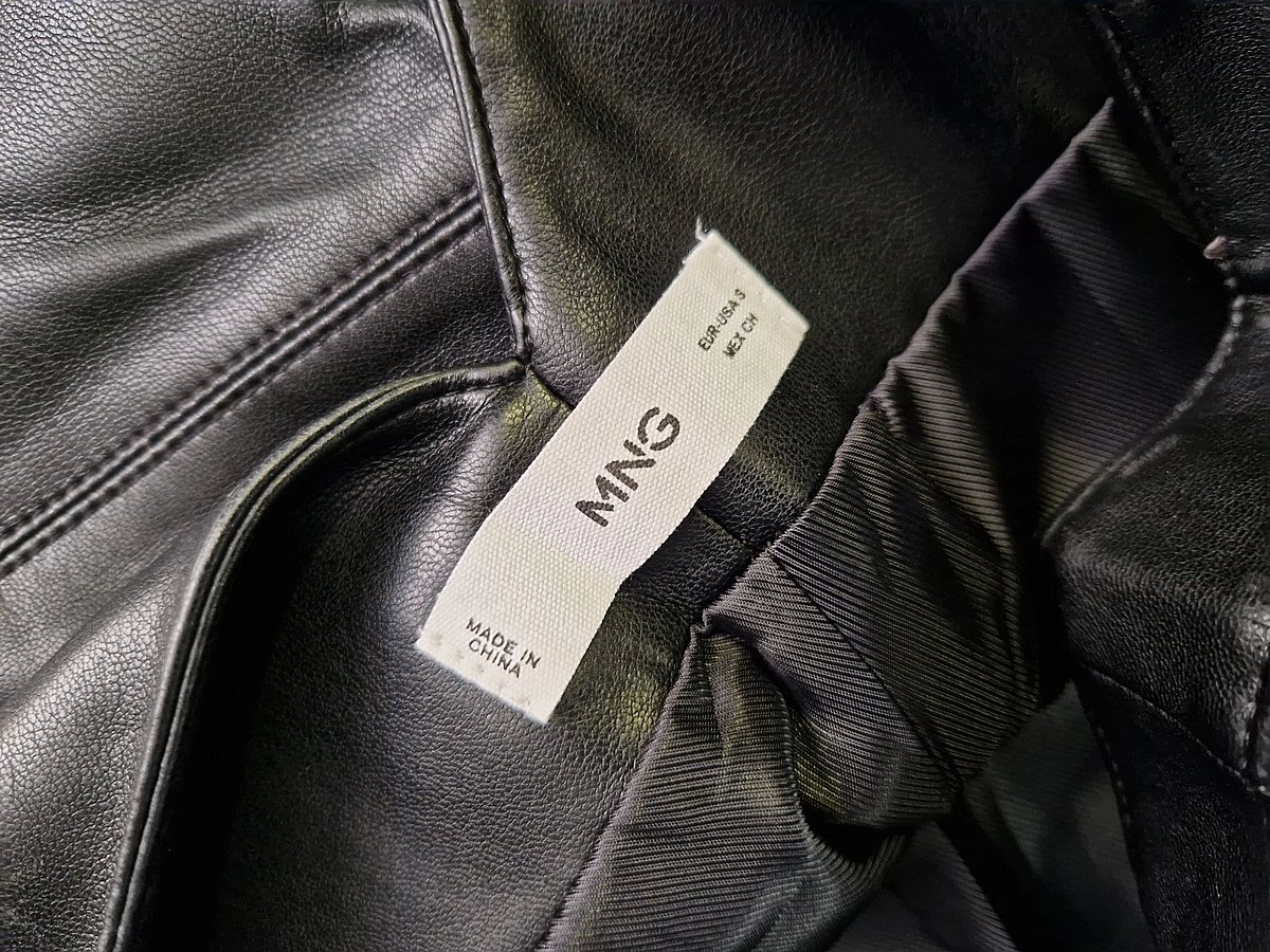 Vestido de imitación de cuero negro - photo 2