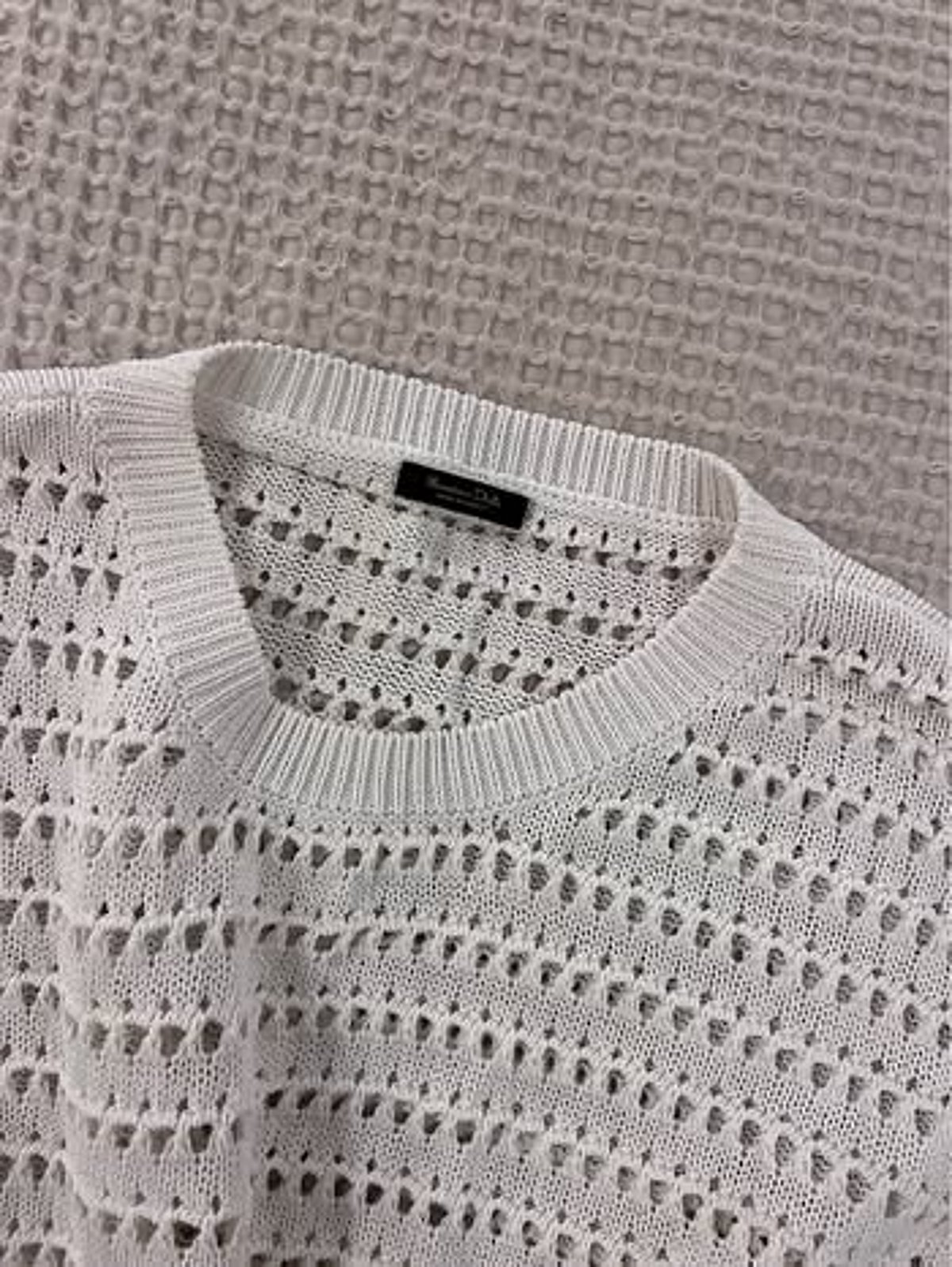 Sweater abjad b'kmiem twal maħdum bil-labar miftuħ - photo 2