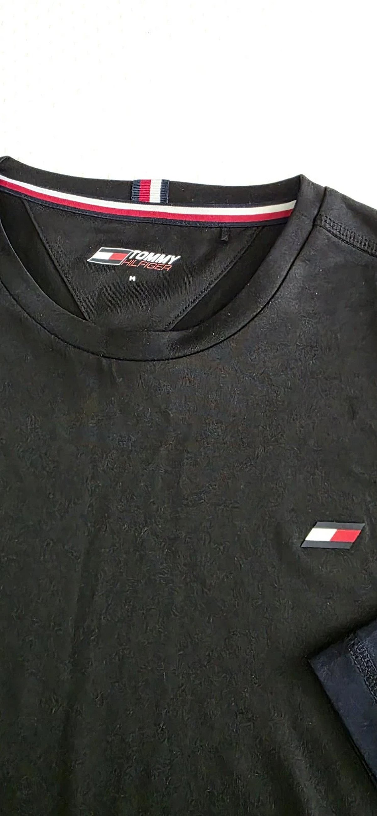Tommy Hilfiger T-Shirts Bundle - photo 4