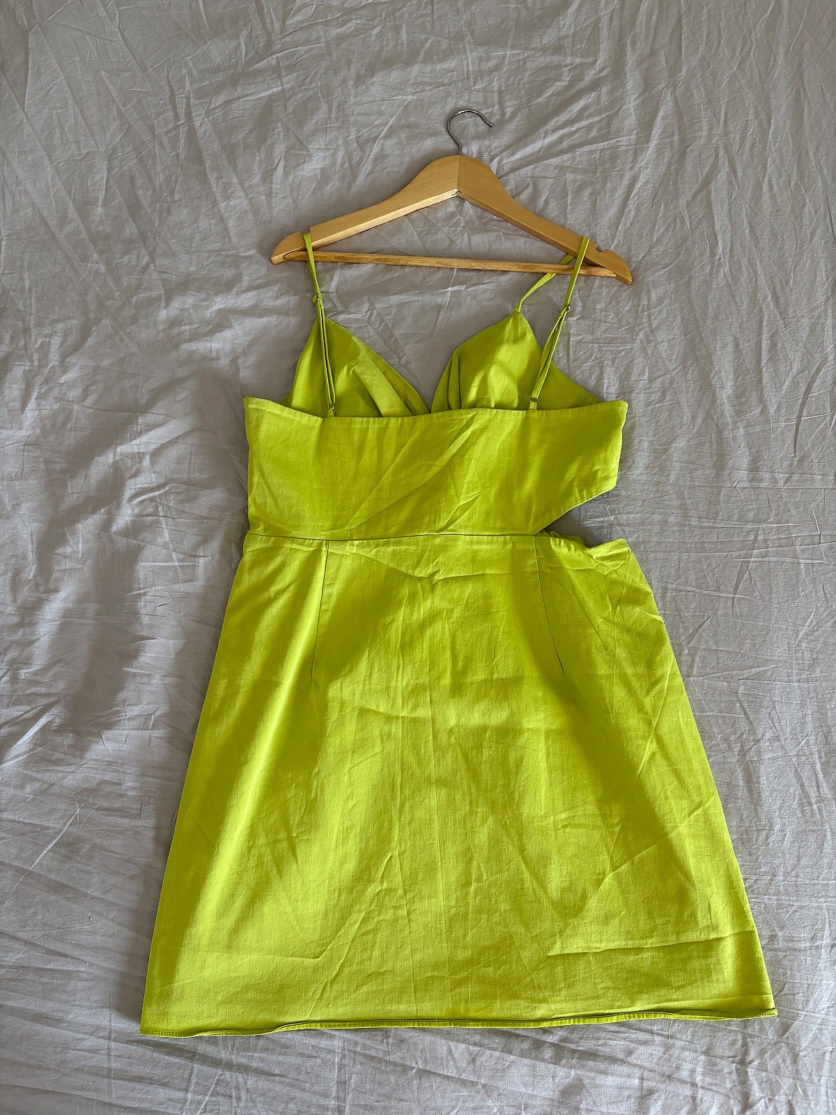 Minivestido verde lima con aberturas de Zar - photo 2
