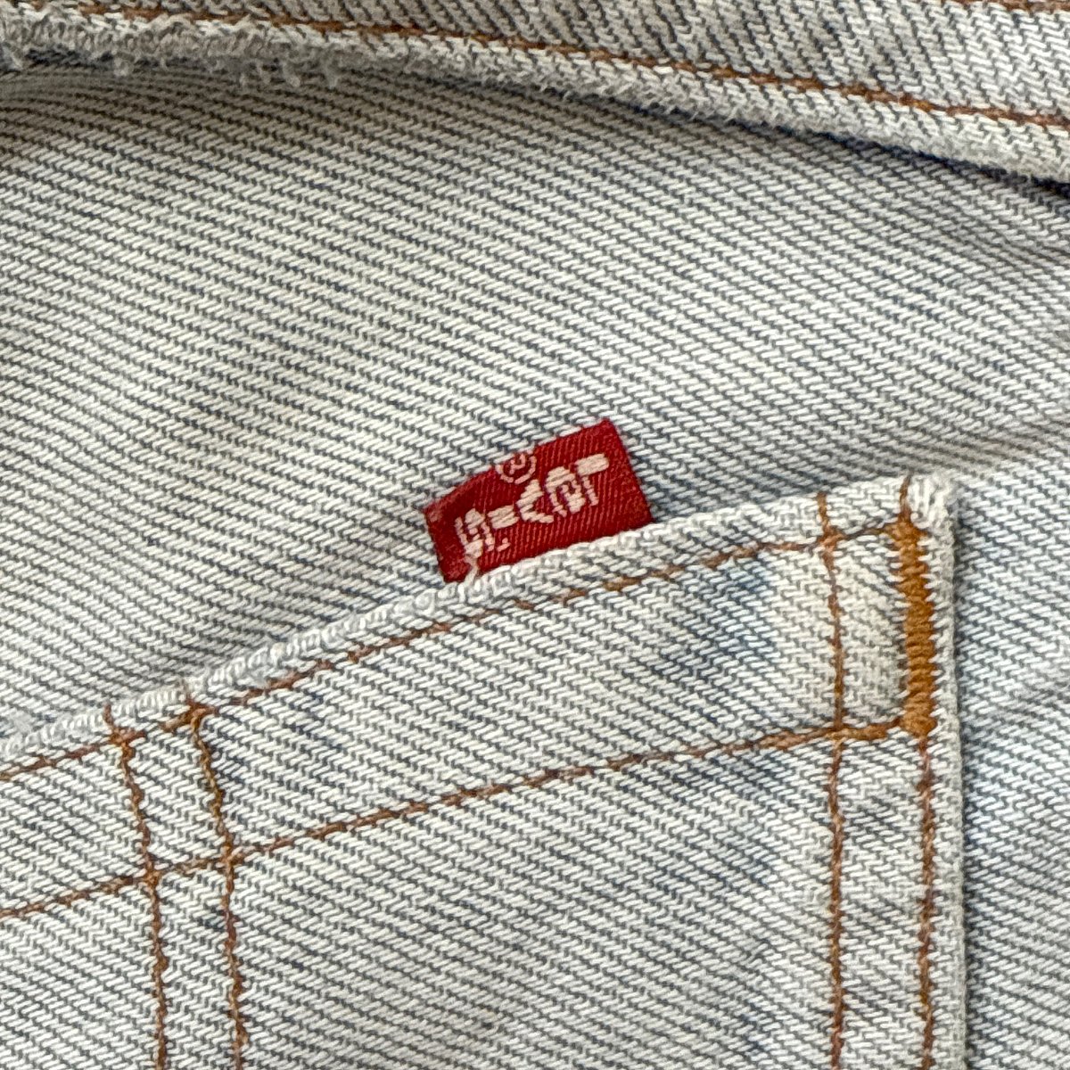 Jeans tad-Denim Levi's Vintage b'Ħasil Ċar - photo 3