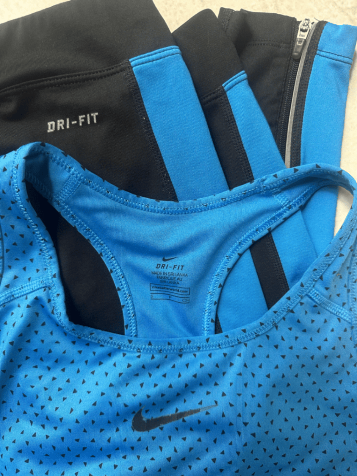Completo reggiseno e leggings Nike - photo 2