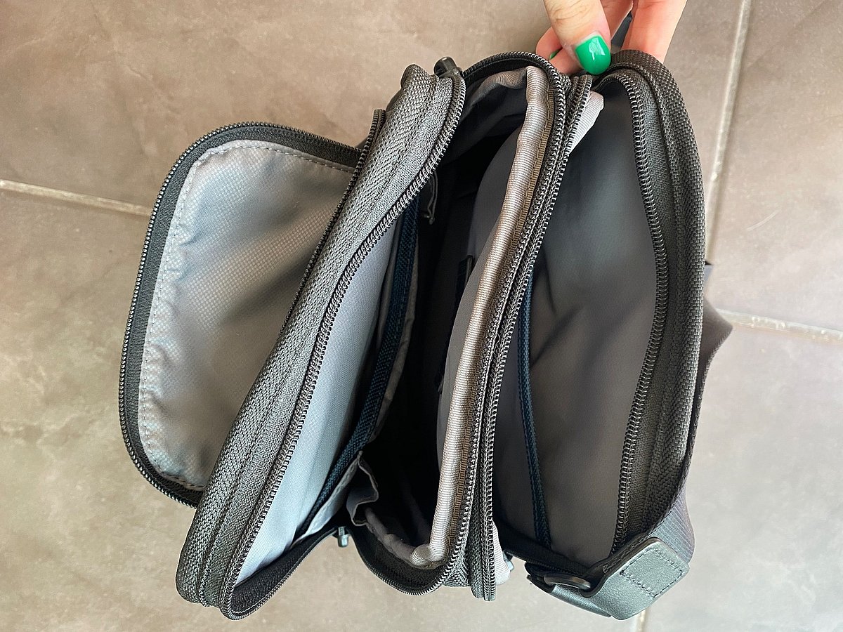 Borża tal-Ivvjaġġar Crossbody Tumi Alpha Iswed - photo 5