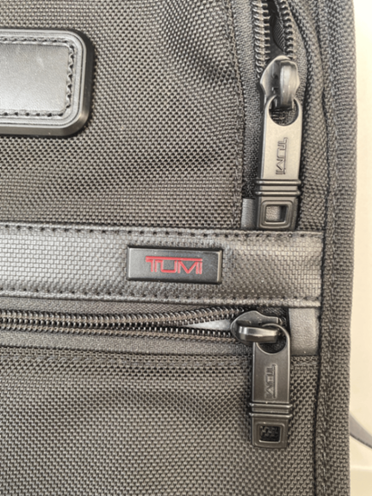 Borża tal-Ivvjaġġar Crossbody Tumi Alpha Iswed - photo 7