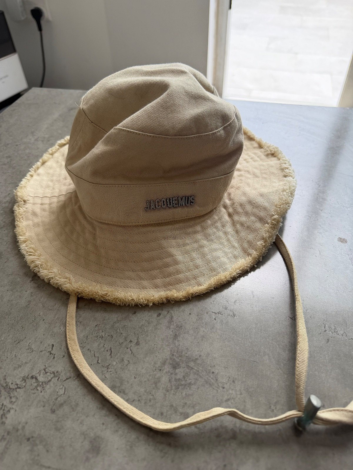 Jacquemus Beige Frayed Bucket Hat / Sun Hat - Size M - photo 3